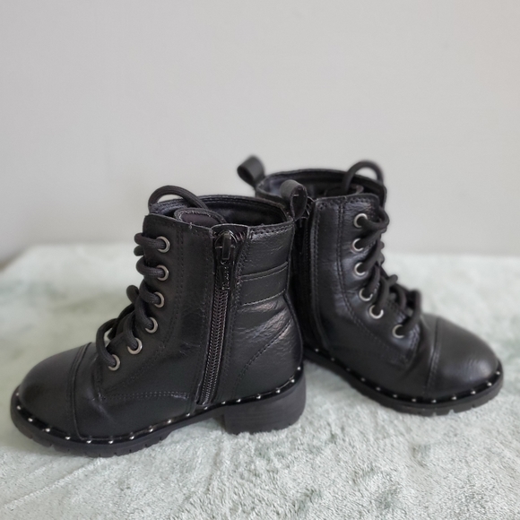 WONDER NATION KIDS Black Lace Up, Side Zip Boots - Picture 5 of 8